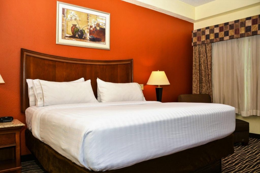 Holiday Inn Express Fayetteville Image 19