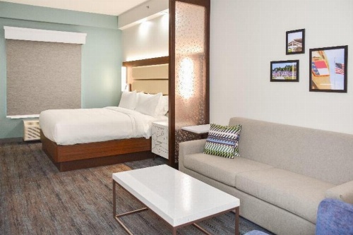 Holiday Inn Express Fayetteville image 43